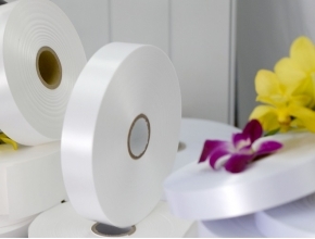 PS-7052: POLYESTER SATIN DÀY, KHÔNG BIÊN, 1 MẶT BÓNG