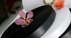 WD - CHẤT LIỆU IN NHÃN/MÁC SATIN DỆT BIÊN - 2 MẶT BÓNG