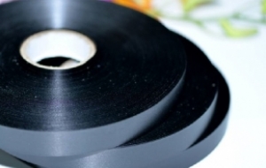 PS-7034: POLYESTER SATIN KHÔNG BIÊN, 1 MẶT BÓNG PHỔ THÔNG