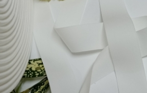 CT-9042: CHẤT LIỆU IN NHÃN/MÁC 100% COTTON DỆT BIÊN # HALF-BLEACH/ TRẮNG GẠO/ TRẮNG NGÀ